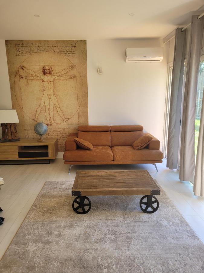 Frida'S House Apartment Bievres Bagian luar foto