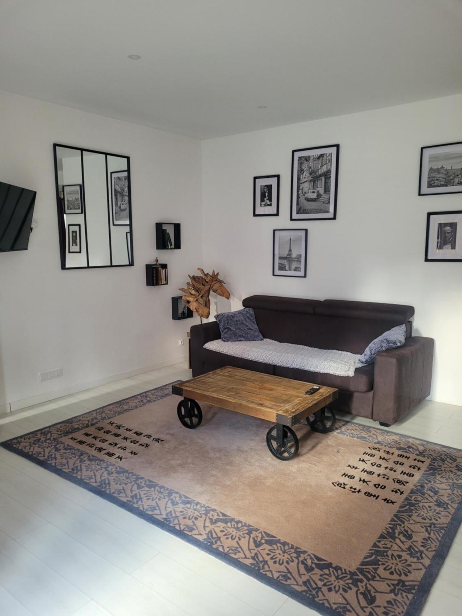 Frida'S House Apartment Bievres Bagian luar foto
